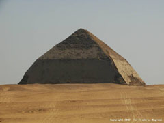 sneferu pyramid